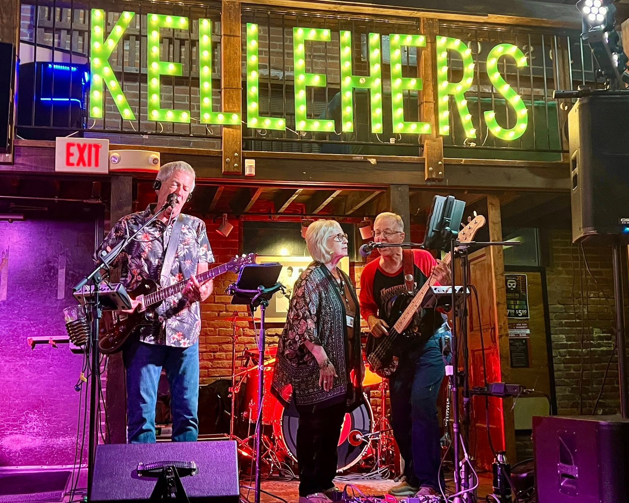 Kelleher's Irish Pub - Photo 3